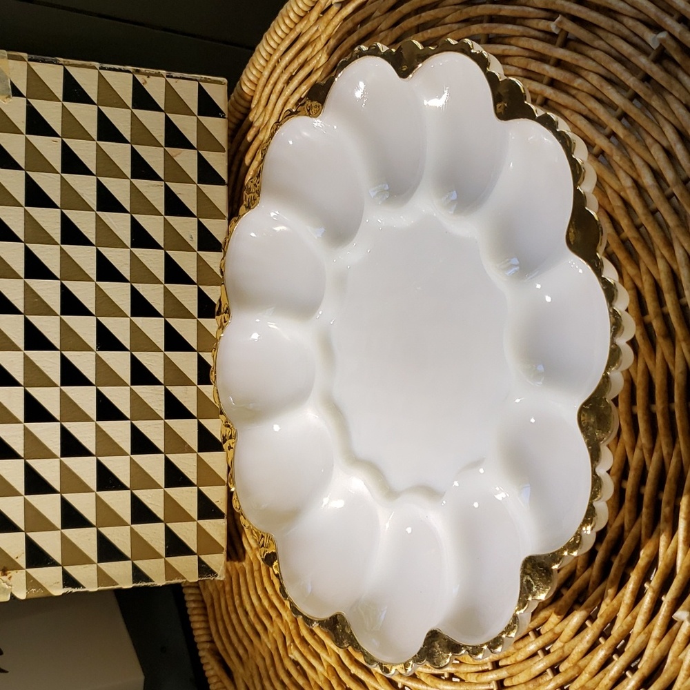 Vtg Anchor Hocking USA milk glass egg plate 22k gold trim